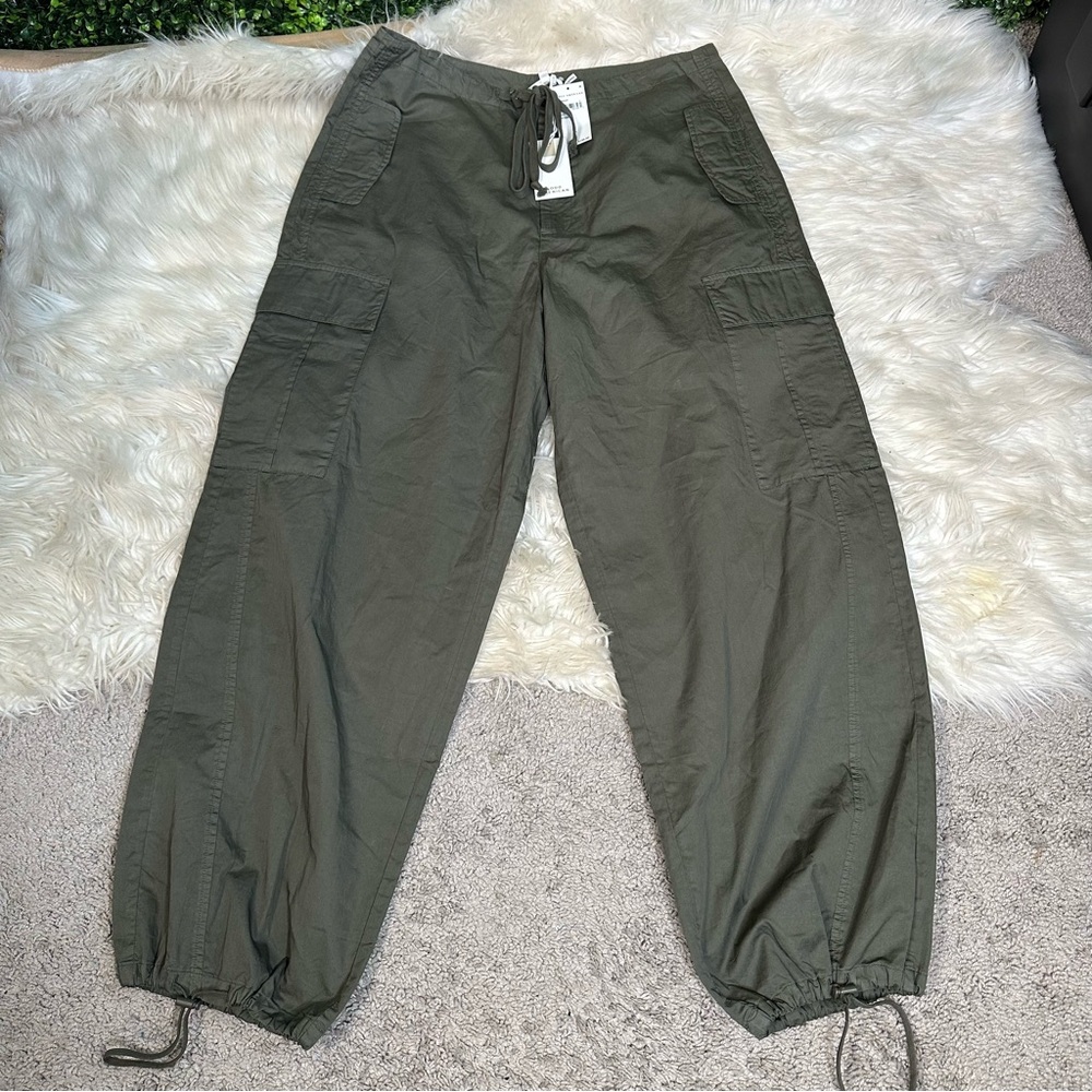 Nwt Good American PARACHUTE PANT Fatigue olive Green Pants - Picture 6 of 12